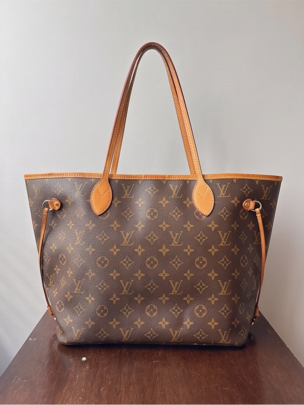 Authentic Louis Vuitton Brown MM size Monogram Canvas Tote Bag